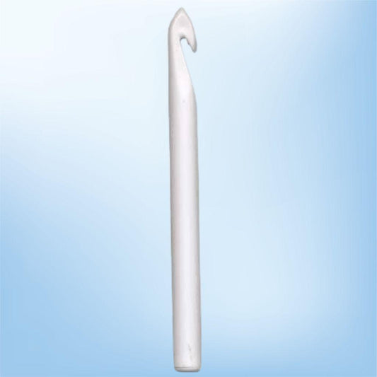 Susan Bates Luxite Bulky Plastic Crochet Hook 8in Size Q # 12508-Q