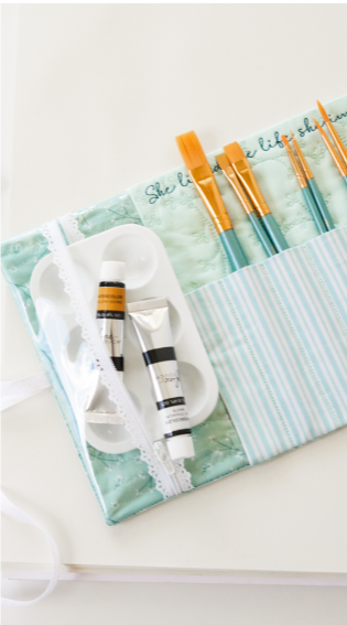 Digital Dealer Exclusive April - Charming Roll-Up Pouch