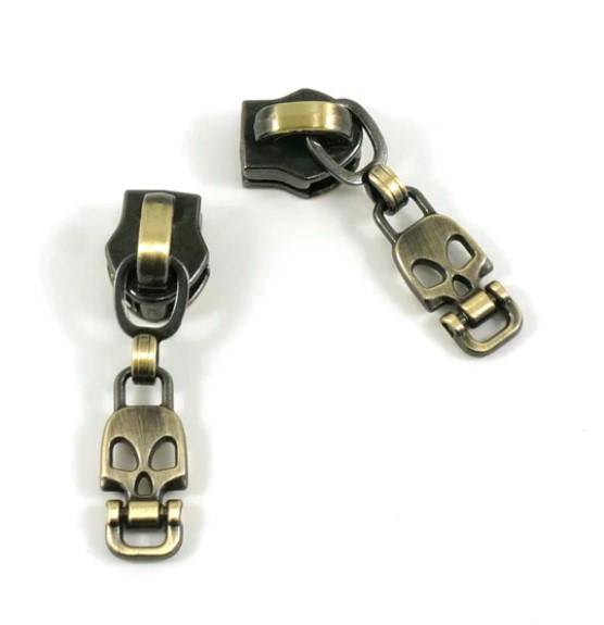 Zipper Slider W/Pulls - Antique Brass Skull Drop - #5 - 10 Pack - EBSP5-2AB