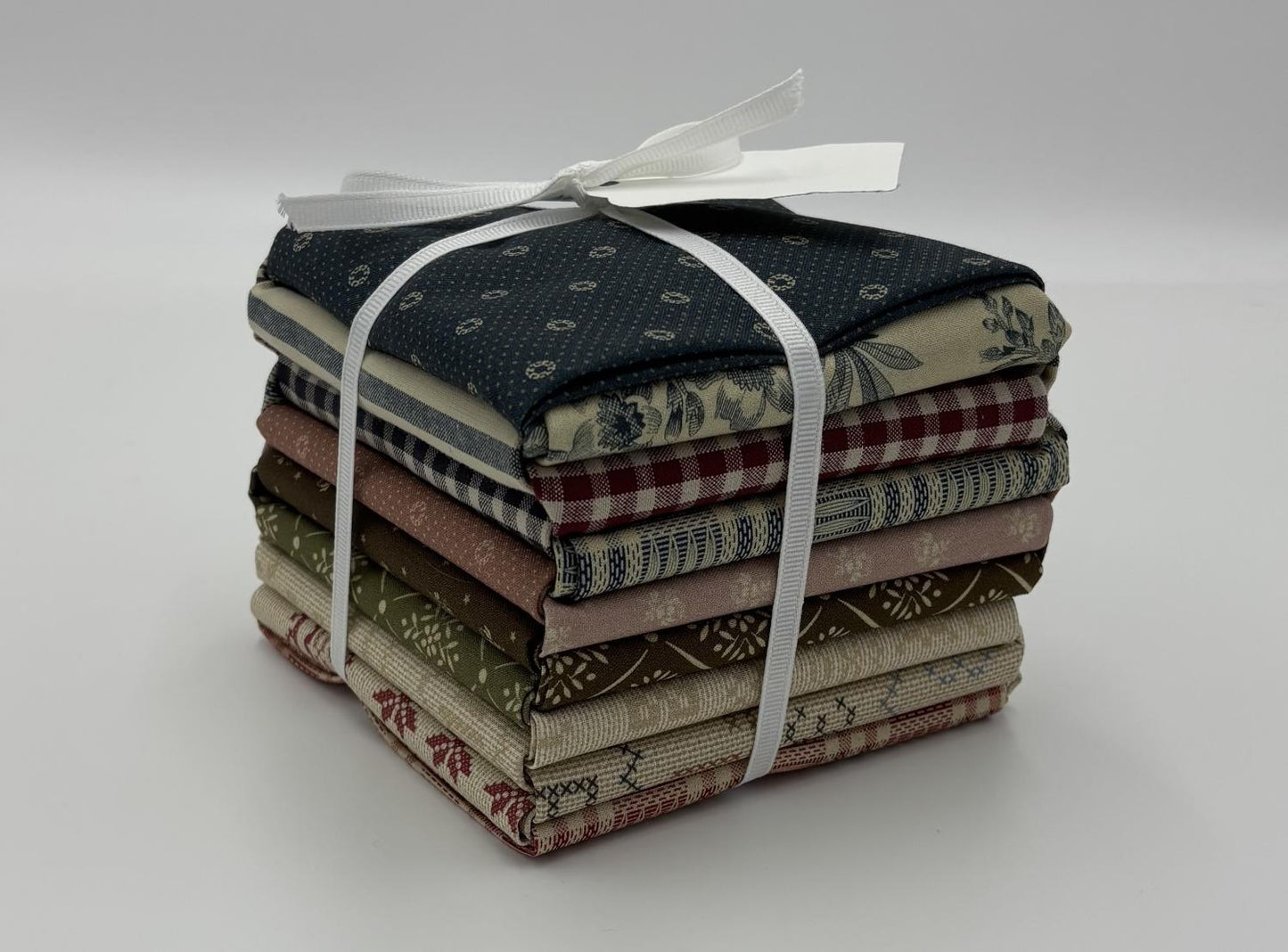 Haberdashery Fat Quarter Bundle - 16 pack