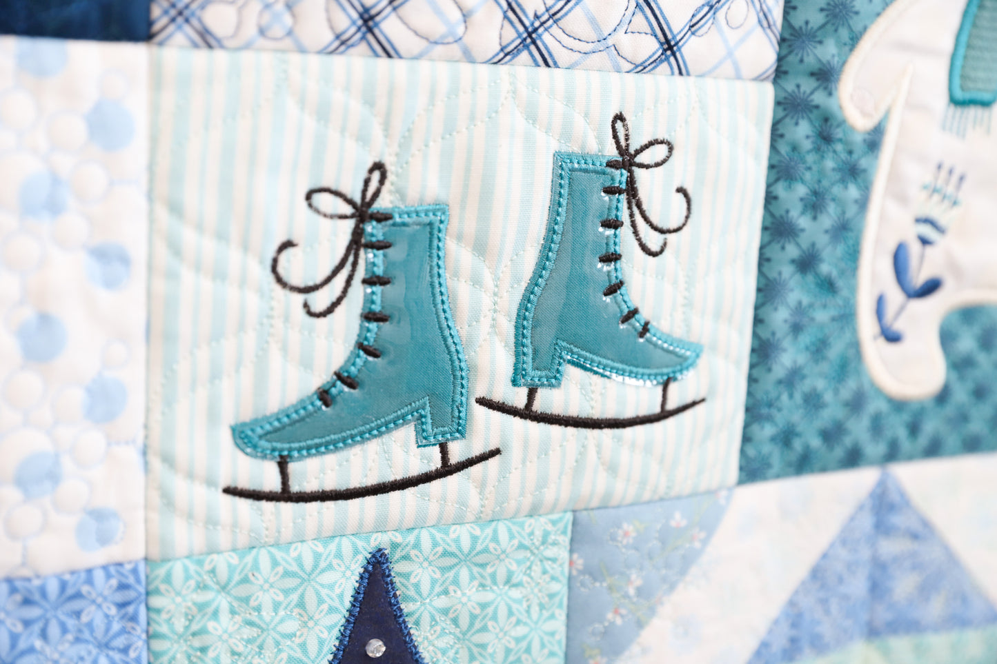 Enchanted Winter Feature Quilt # KD821