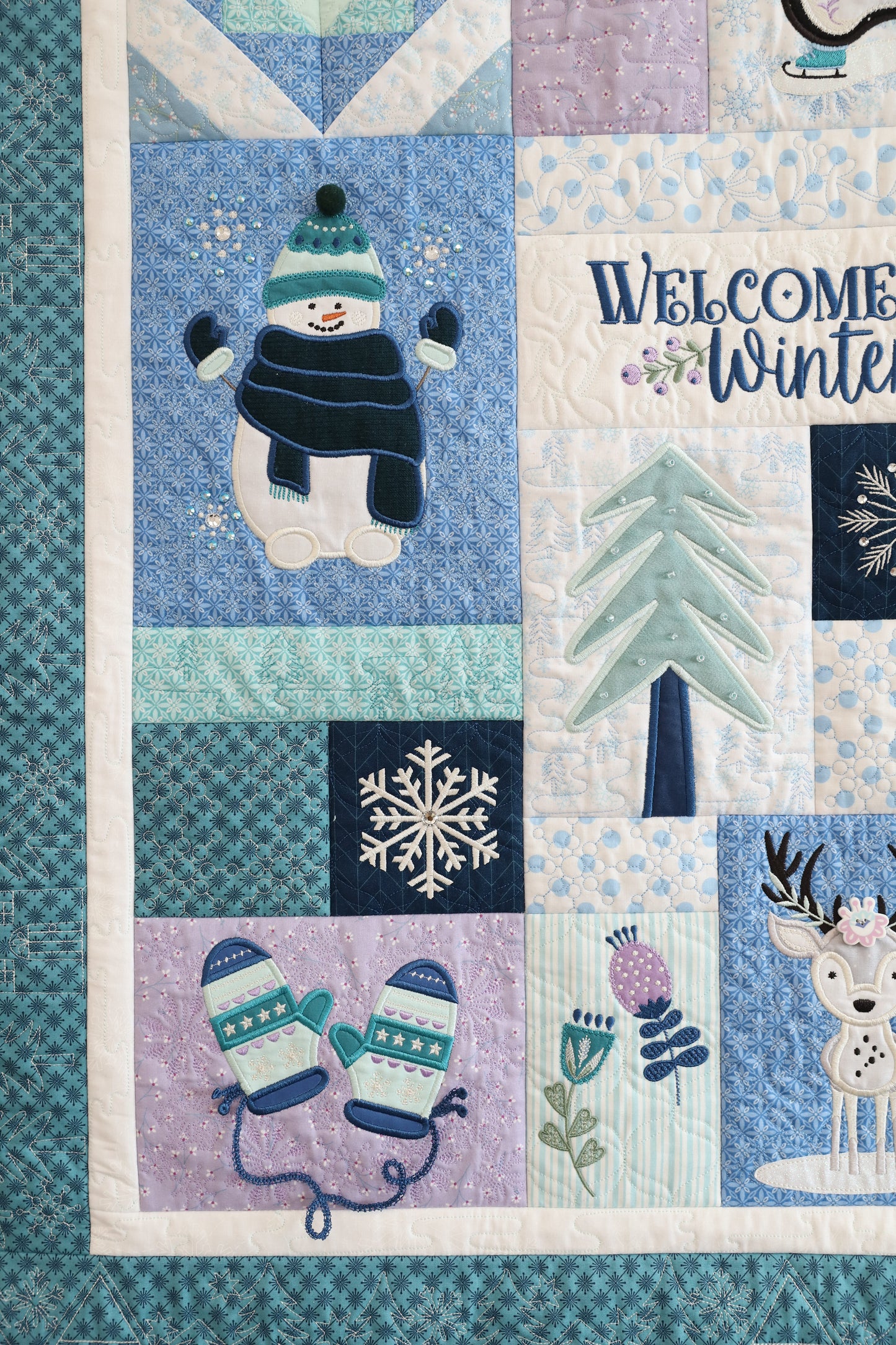 Enchanted Winter Feature Quilt # KD821