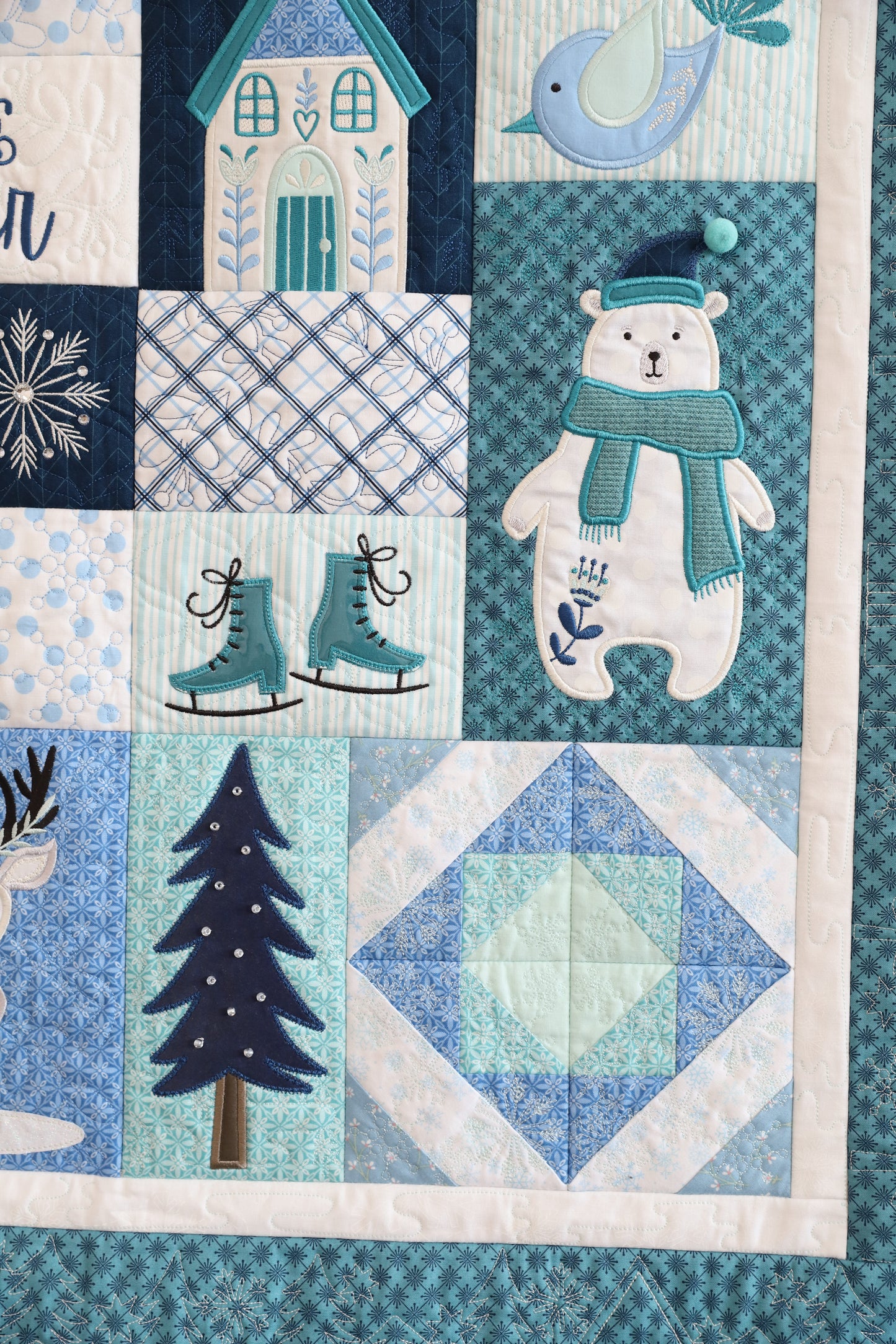 Enchanted Winter Feature Quilt # KD821